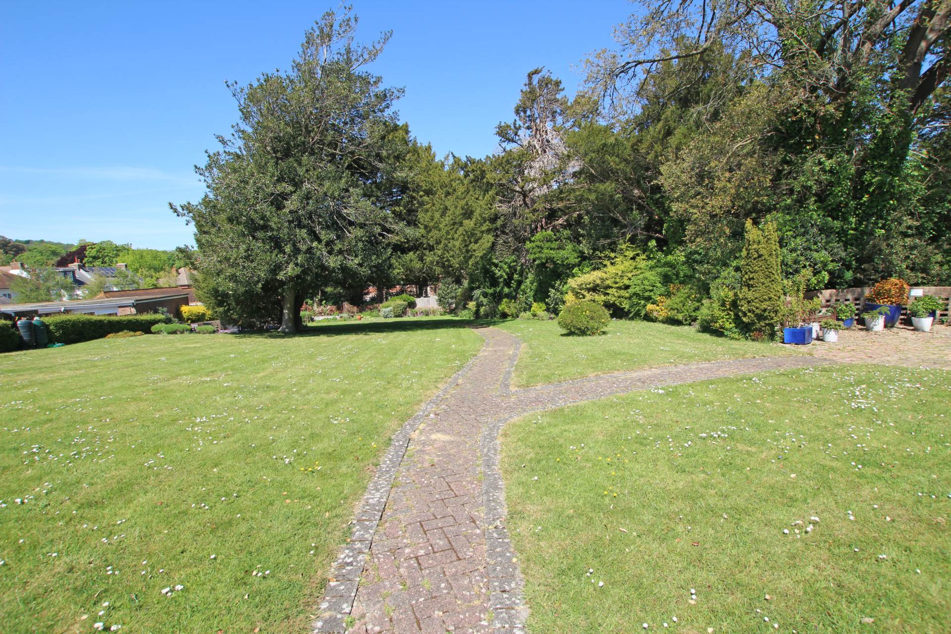Cliff Road, Eastbourne, BN20 7XE, Image 9
