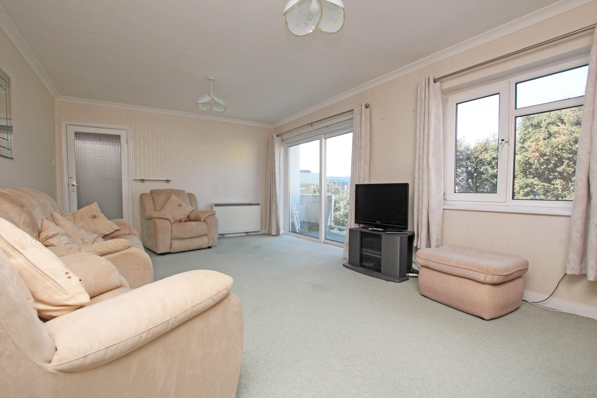 Blackwater Road, Eastbourne, BN21 4JF, Image 3