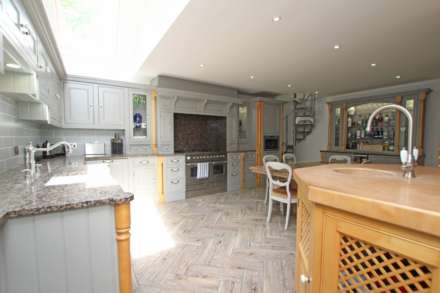 Carlisle Road, Eastbourne, BN20 7TD, Image 15