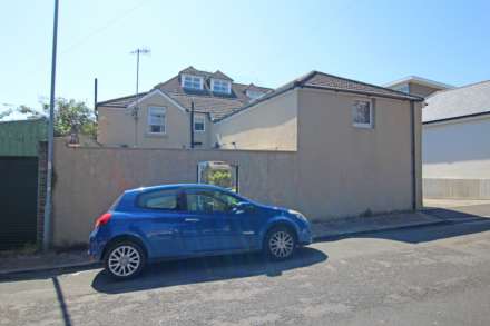 Selwyn Road, Eastbourne, BN21 2LA