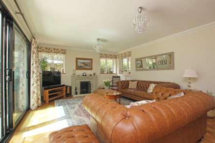 Walnut Tree Walk, Eastbourne, BN20 9BP, Image 3