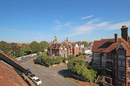 Grassington Road, Eastbourne, BN20 7BG, Image 16