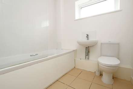Lushington Lane, Eastbourne, BN21 4JL, Image 7