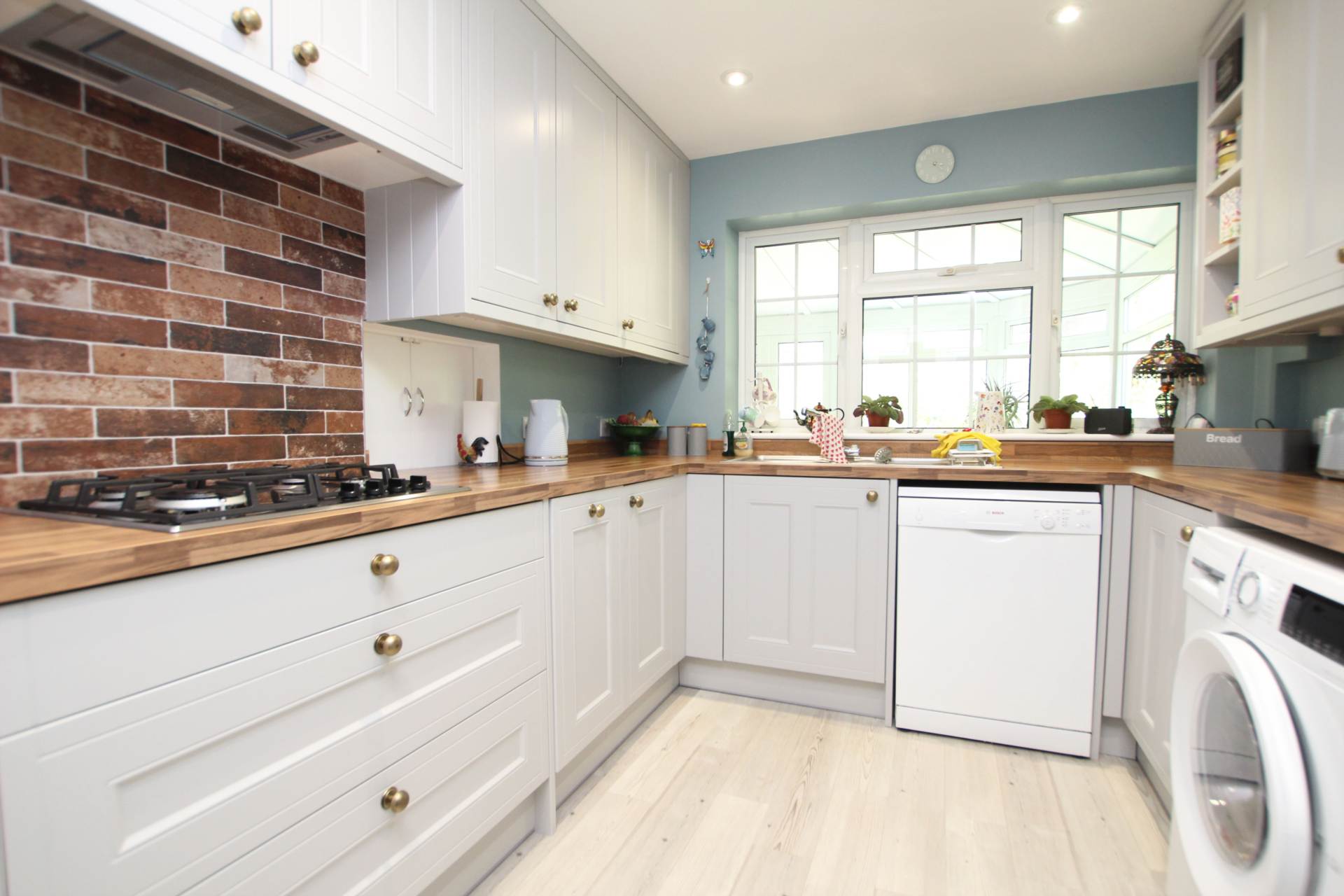 Chesterfield Gardens, Eastbourne, BN20 7NJ, Image 11