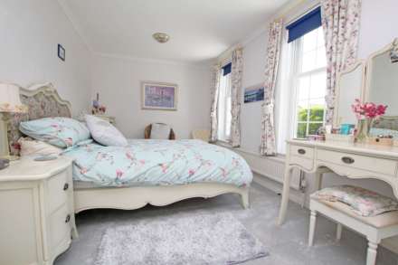 Chesterfield Gardens, Eastbourne, BN20 7NJ, Image 8