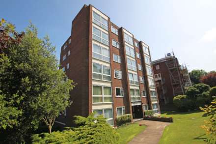 Meads Road, Eastbourne, BN20 7PX