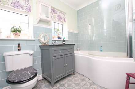 Willingdon Park Drive, Eastbourne, BN22 0DB, Image 14