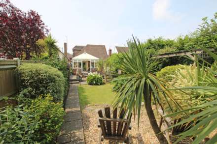 Willingdon Park Drive, Eastbourne, BN22 0DB, Image 4