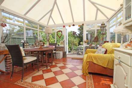 Willingdon Park Drive, Eastbourne, BN22 0DB, Image 7