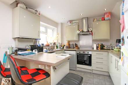 Upper Avenue, Eastbourne, BN21 3XJ, Image 3