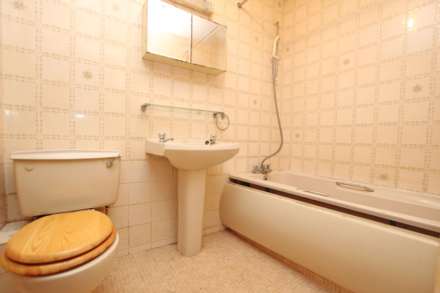 Blackwater Road, Eastbourne, BN20 7DH, Image 5