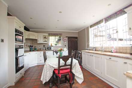 Grove Hill, Hellingly, BN27 4HG, Image 37