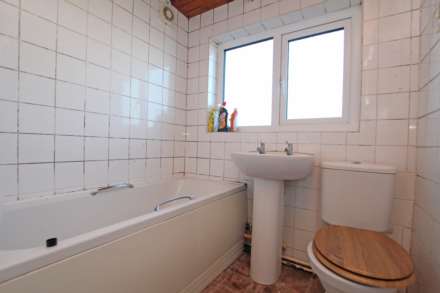 Winchcombe Road, Eastbourne, BN22 8DF, Image 11