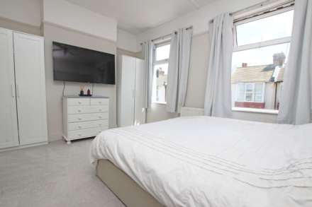 Dursley Road, Eastbourne, BN22 8DH, Image 13