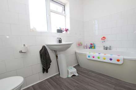 Dursley Road, Eastbourne, BN22 8DH, Image 9