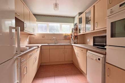 Selwyn Road, Eastbourne, BN21 2LF, Image 4