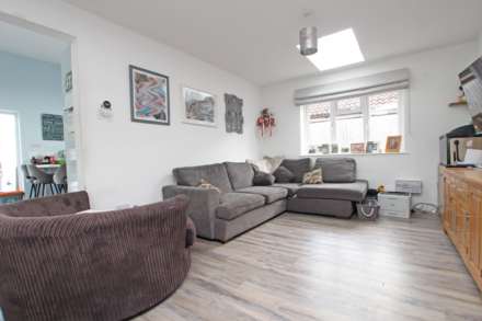 Broad Road, Eastbourne, BN20 9QX, Image 12
