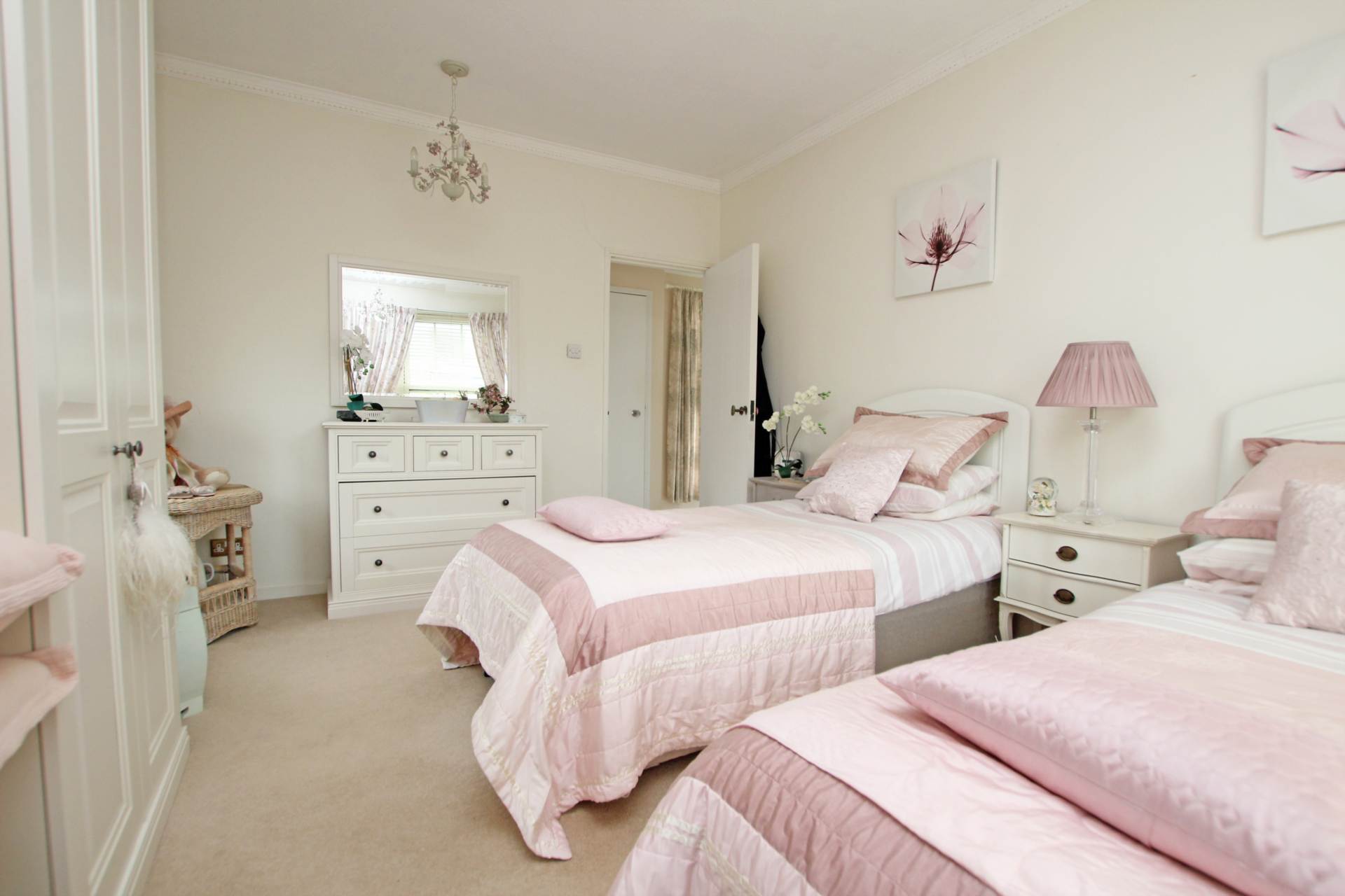 Chesterfield Road, Eastbourne, BN20 7NT, Image 18