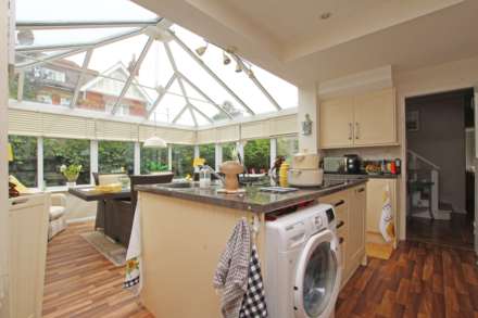 Chesterfield Road, Eastbourne, BN20 7NT, Image 16