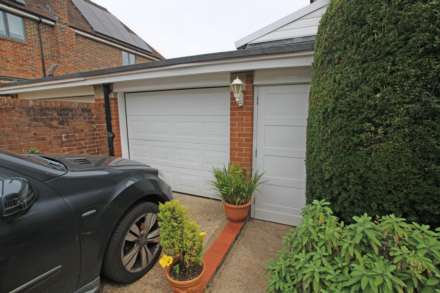 Chesterfield Road, Eastbourne, BN20 7NT, Image 27