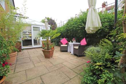 Chesterfield Road, Eastbourne, BN20 7NT, Image 29