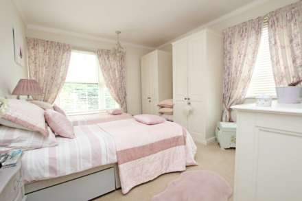 Chesterfield Road, Eastbourne, BN20 7NT, Image 7