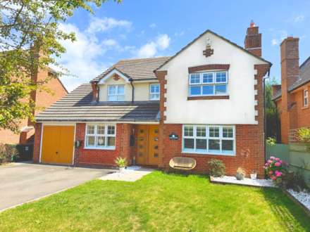 Coral Reef Close, Eastbourne, BN23 5PF, Image 1