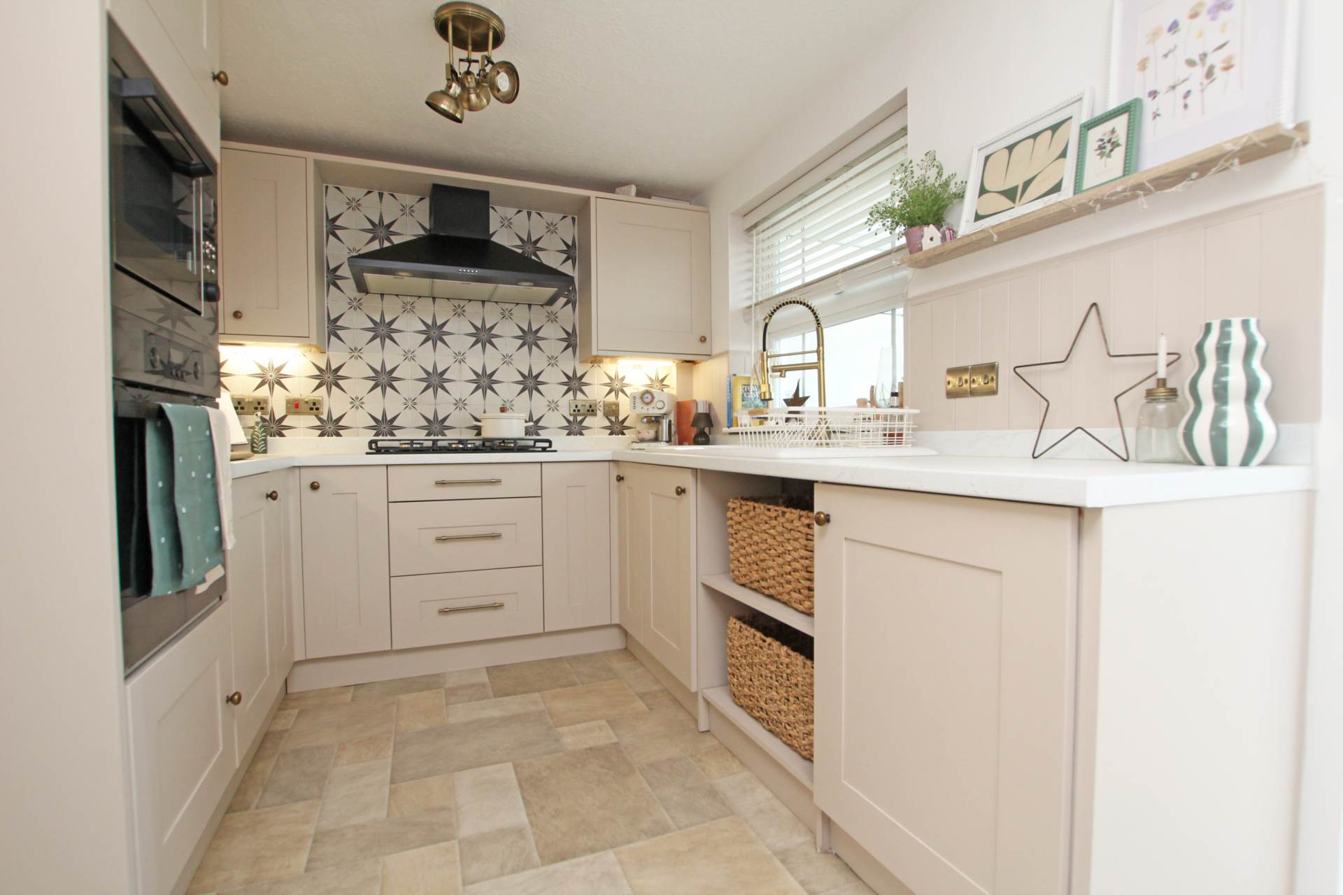 Glessing Road, Stone Cross, BN24 5FD, Image 19