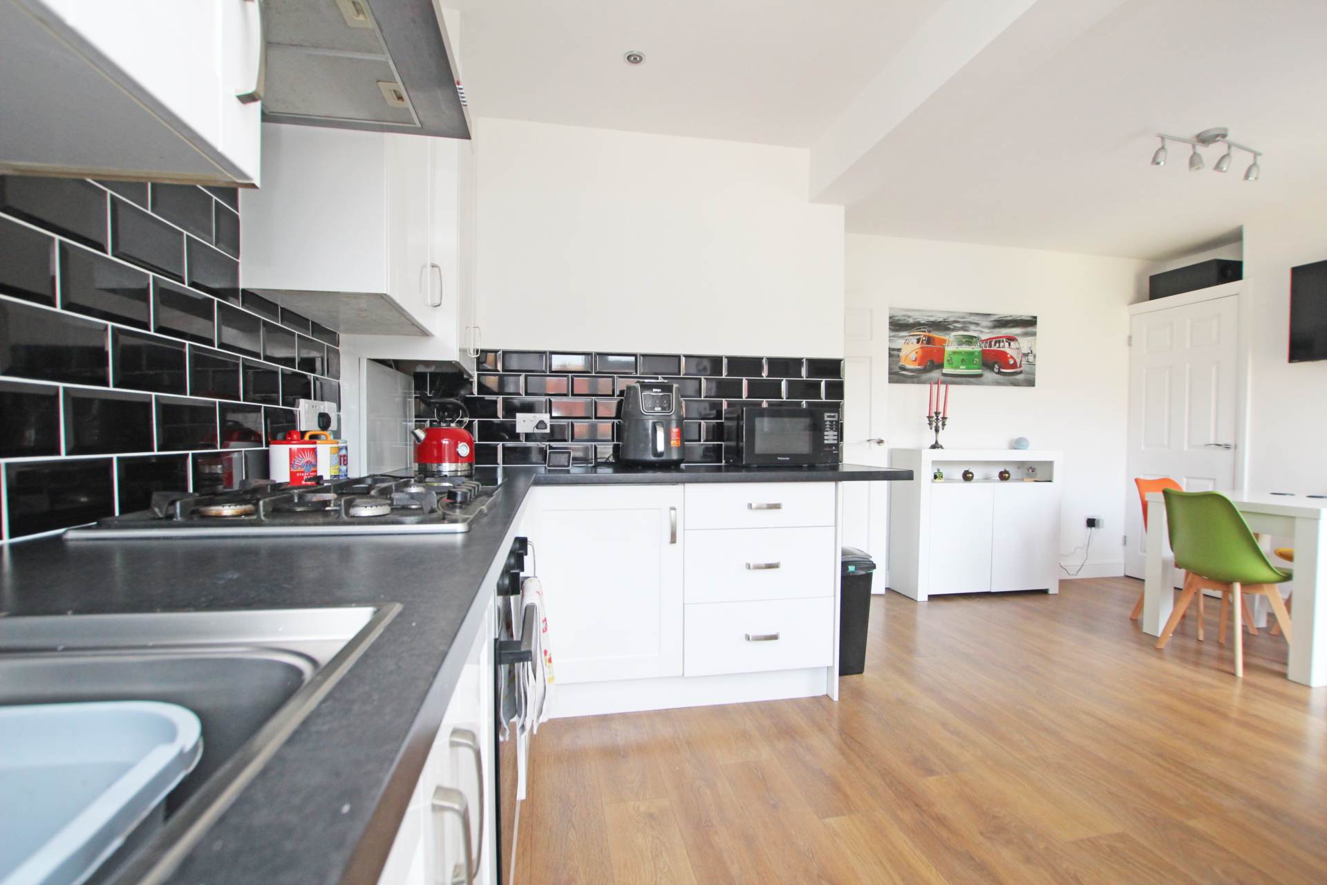 Queens Road, Eastbourne, BN23 6JT, Image 11