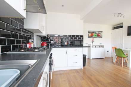Queens Road, Eastbourne, BN23 6JT, Image 11