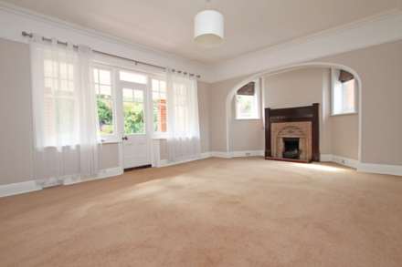 Edensor Road, Eastbourne, BN20 7XR, Image 15