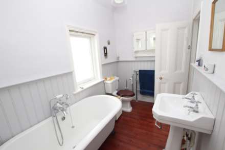 Ashburnham Gardens, Eastbourne, BN21 2NA, Image 9