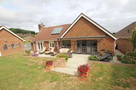 Buckhurst Close, Eastbourne, BN20 9EF, Image 36