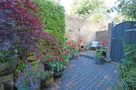 Crown Street, Eastbourne, BN21 1NX, Image 23