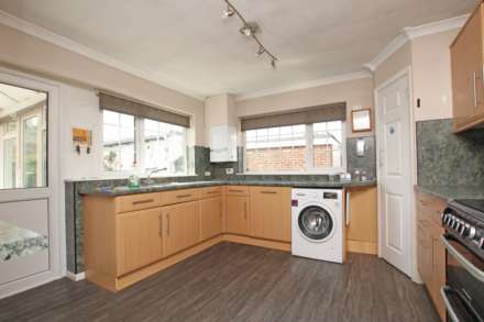Waverley Gardens, Pevensey Bay, BN24 6LD, Image 11