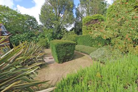 Summerhill,  Ratton Road, BN21 2LS, Image 11