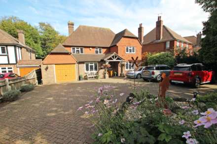 Kings Drive, Eastbourne, BN21 2YB