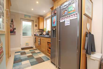 Kings Drive, Eastbourne, BN21 2YB, Image 14