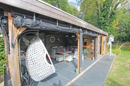 Kings Drive, Eastbourne, BN21 2YB, Image 17