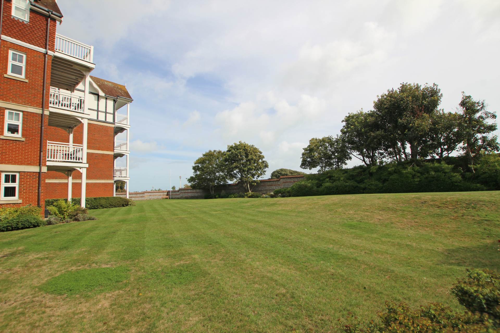 Darley Road, Eastbourne, BN20 7GA, Image 17