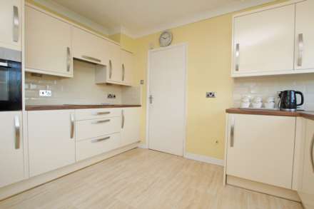 Wenthill Gardens, Lower Willingdon, BN22 0EX, Image 3