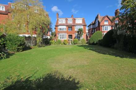 Blackwater Road, Eastbourne, BN20 7DL