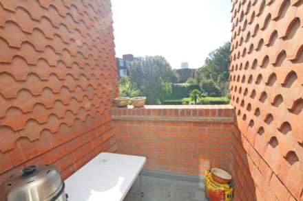 Blackwater Road, Eastbourne, BN20 7DL, Image 15