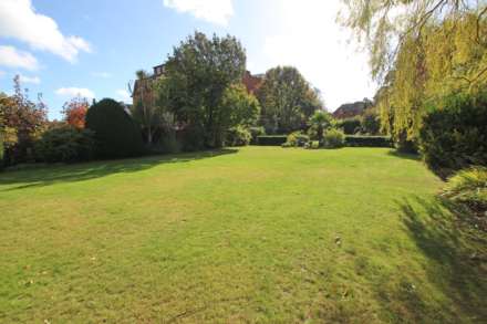 Blackwater Road, Eastbourne, BN20 7DL, Image 24
