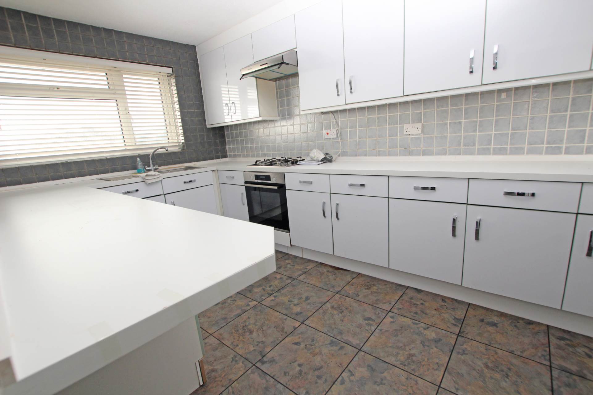 Hyde Tynings Close, Eastbourne, BN20 8TQ, Image 11