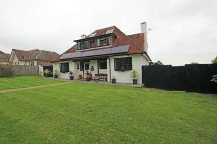 The Close, Off Huggetts Lane, Eastbourne, BN22 0LJ, Image 15