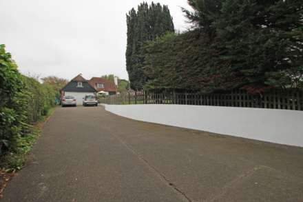 The Close, Off Huggetts Lane, Eastbourne, BN22 0LJ, Image 25