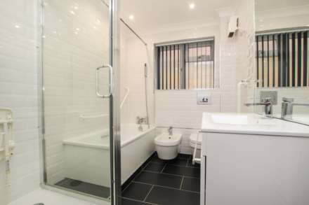 Buckhurst Close, Eastbourne, BN20 9EF, Image 12