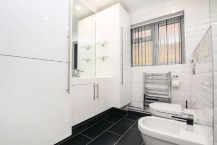 Buckhurst Close, Eastbourne, BN20 9EF, Image 13