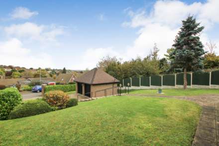 Buckhurst Close, Eastbourne, BN20 9EF, Image 18